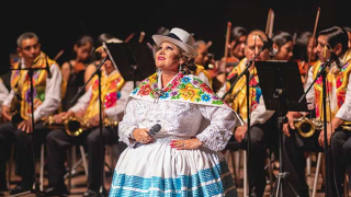 AMANDA PORTALES - ALMA CHOLA