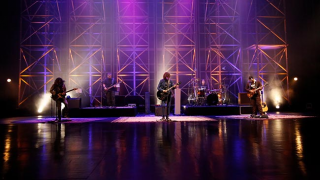 EMERGENCY BLANKET | TEATRO EN GRANDE