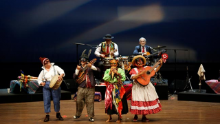 LOS MÚSICOS AMBULANTES | YUYACHKANI